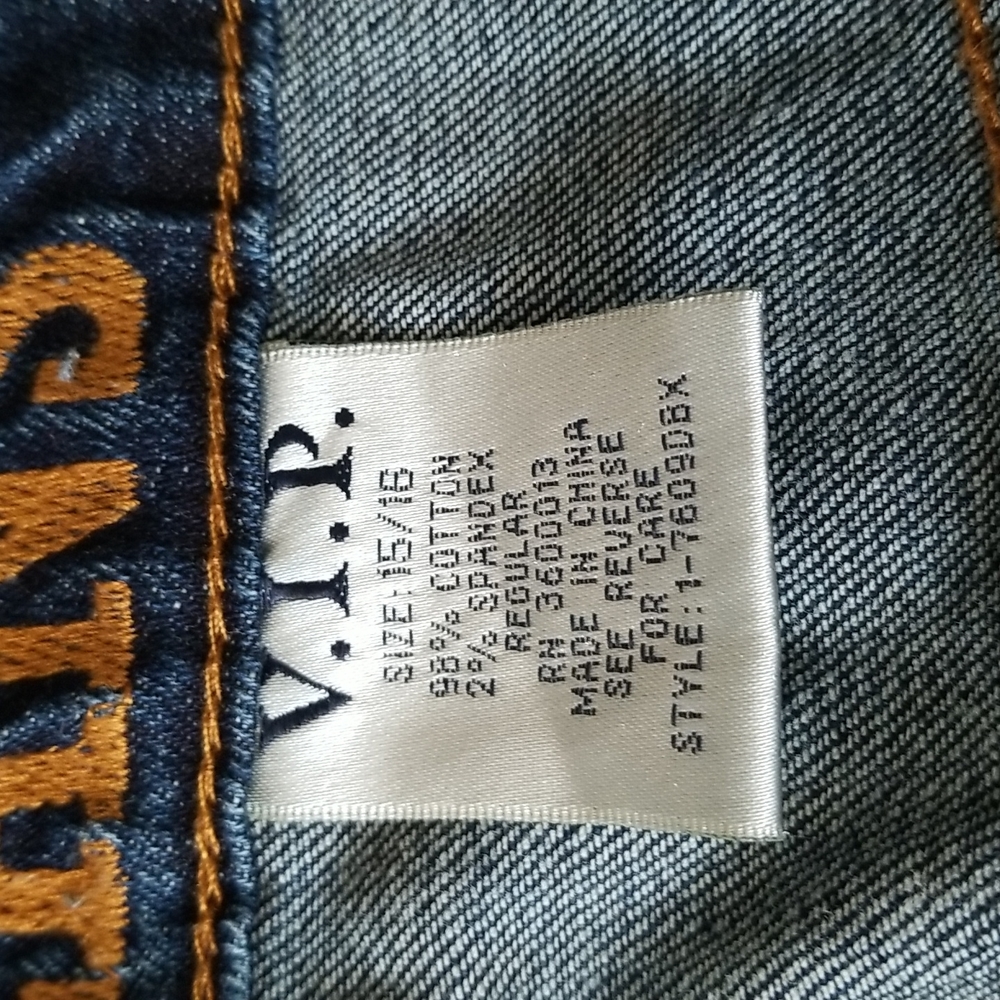 V.I.P distressed light weight jeans.. - Picture 4 of 10